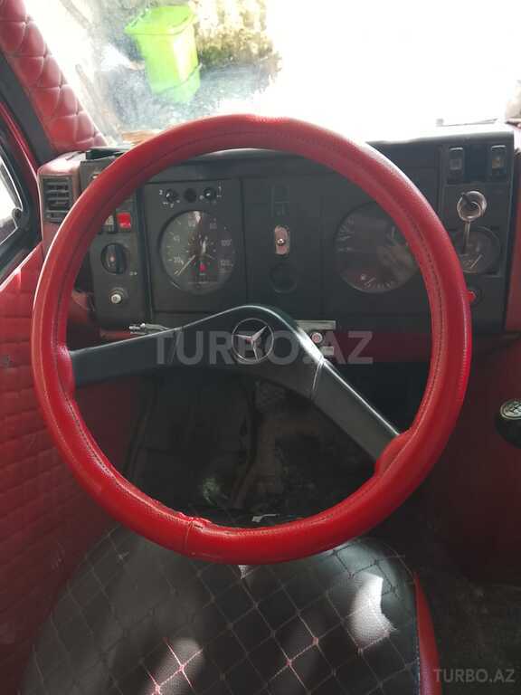 Mercedes 609 D