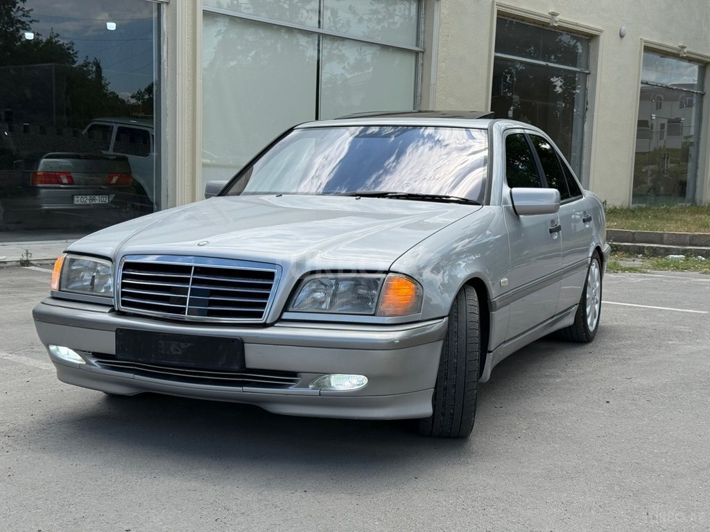 Mercedes C 240