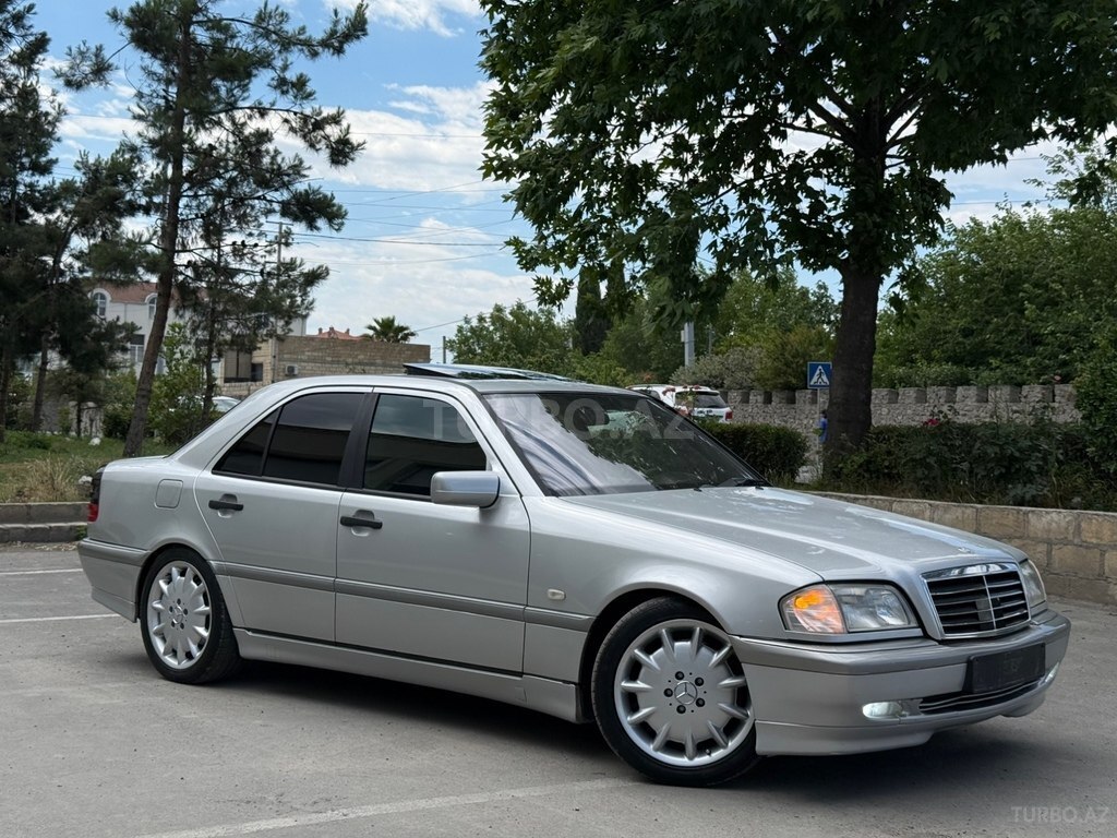 Mercedes C 240