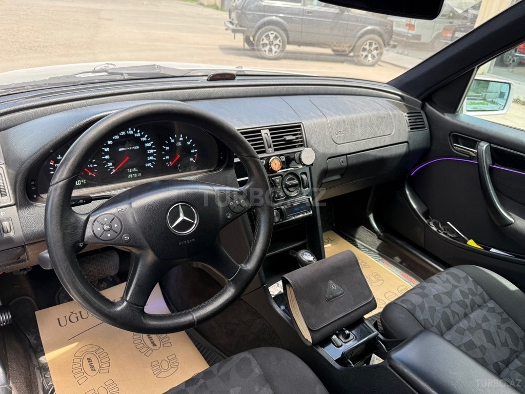 Mercedes C 240