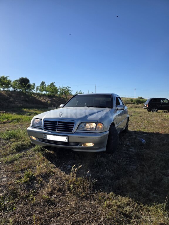Mercedes C 240