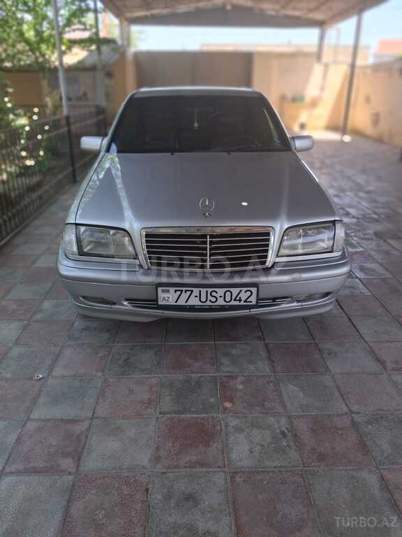Mercedes C 220