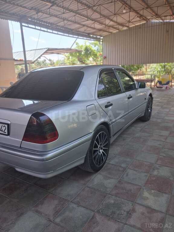 Mercedes C 220