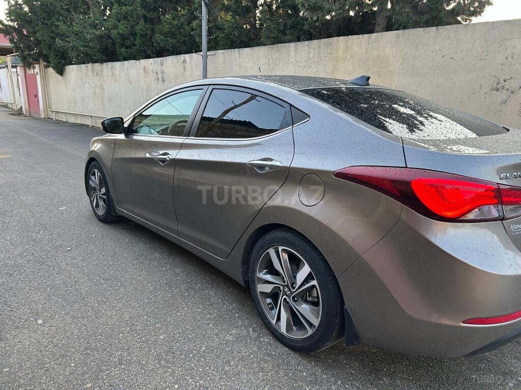 Hyundai Elantra