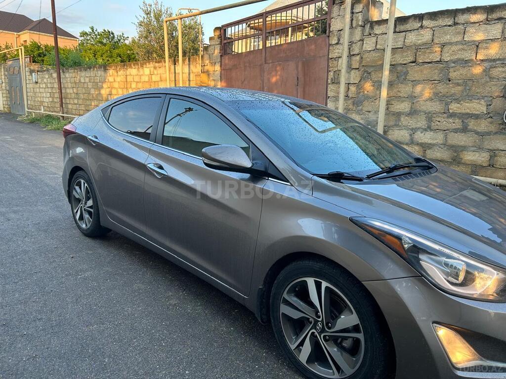 Hyundai Elantra
