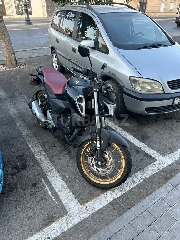 Yamaha FZ-S FI Deluxe