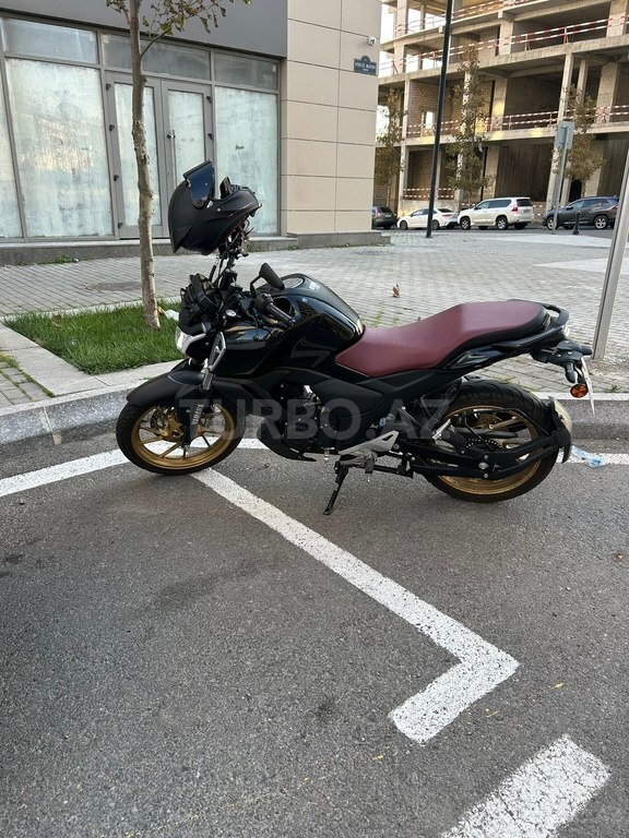 Yamaha FZ-S FI Deluxe