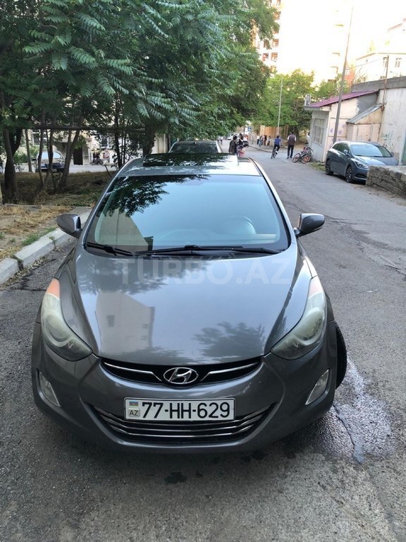 Hyundai Elantra