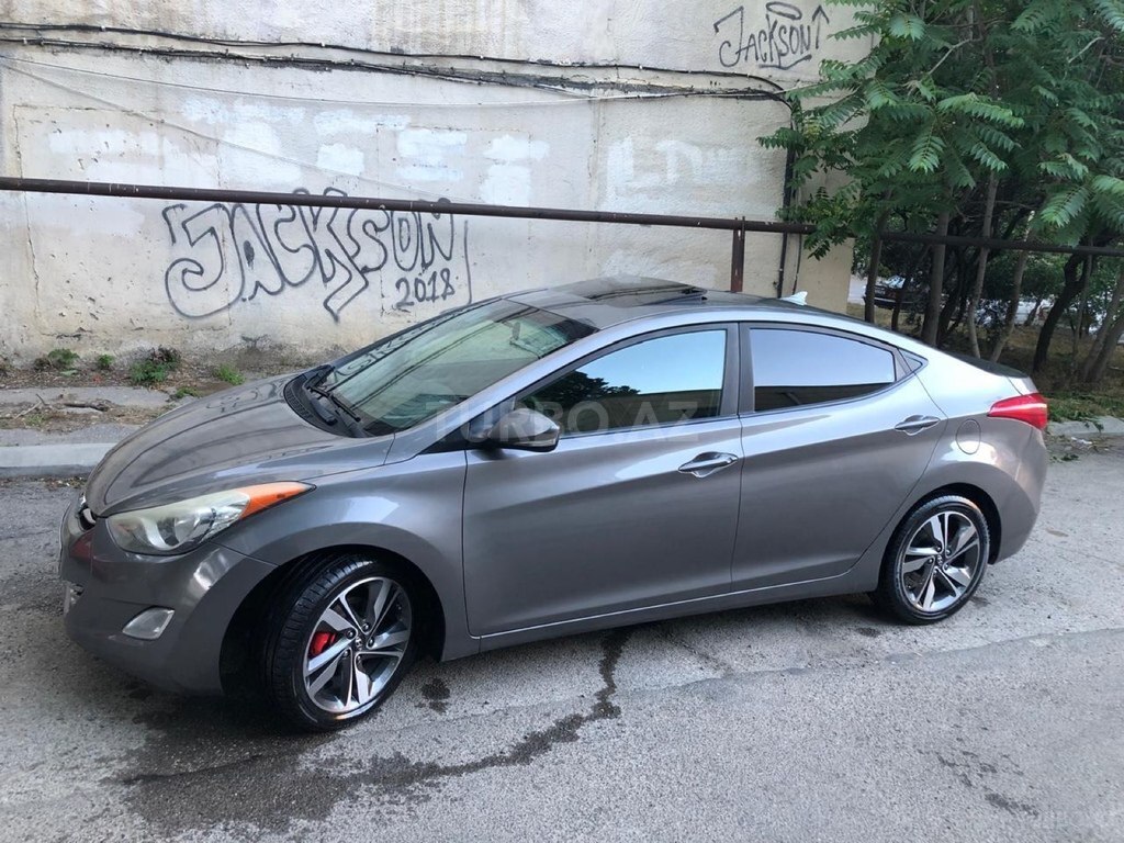 Hyundai Elantra