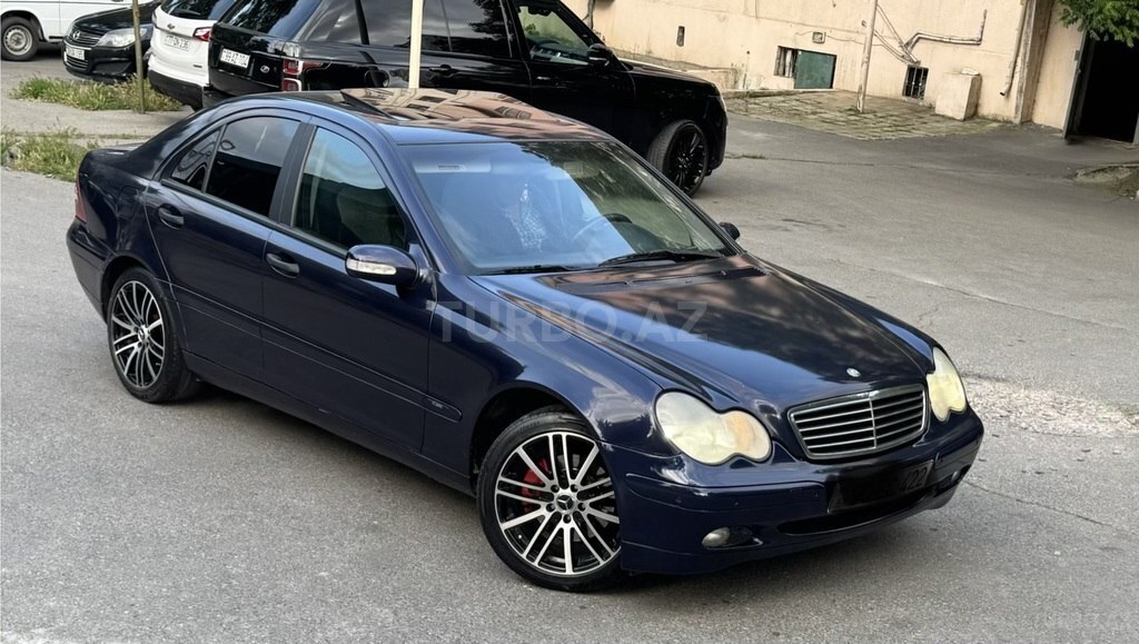 Mercedes C 240