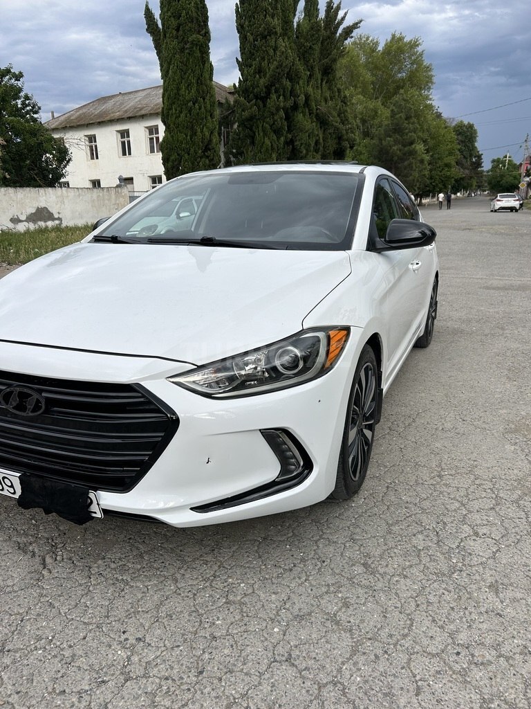 Hyundai Elantra