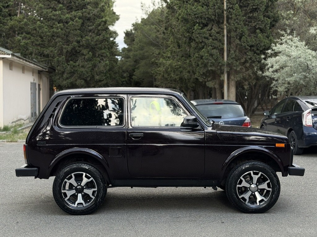 LADA (VAZ) Niva