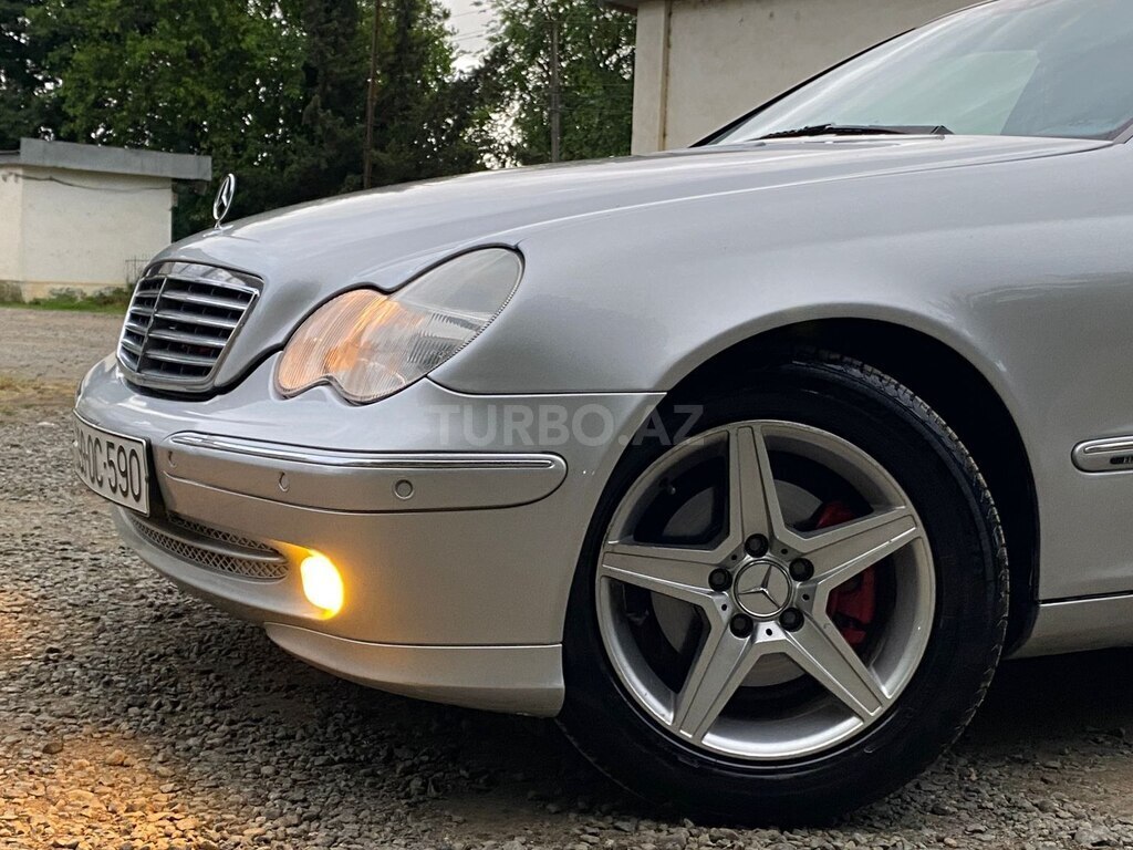 Mercedes C 200