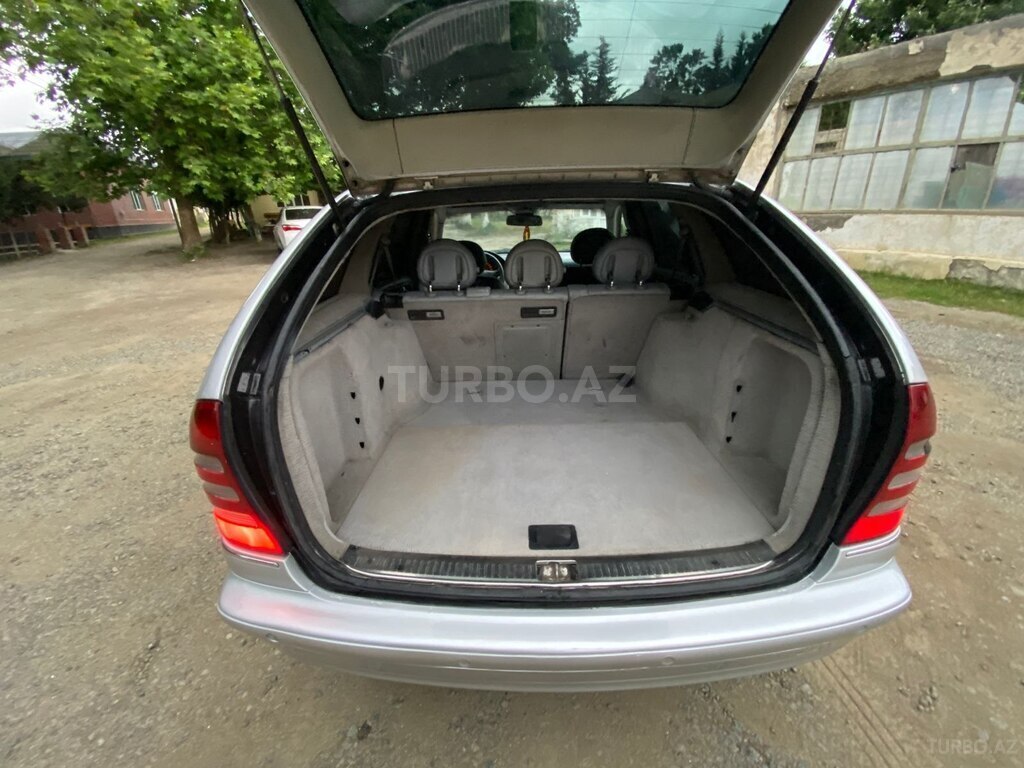 Mercedes C 200