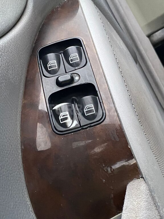 Mercedes C 200