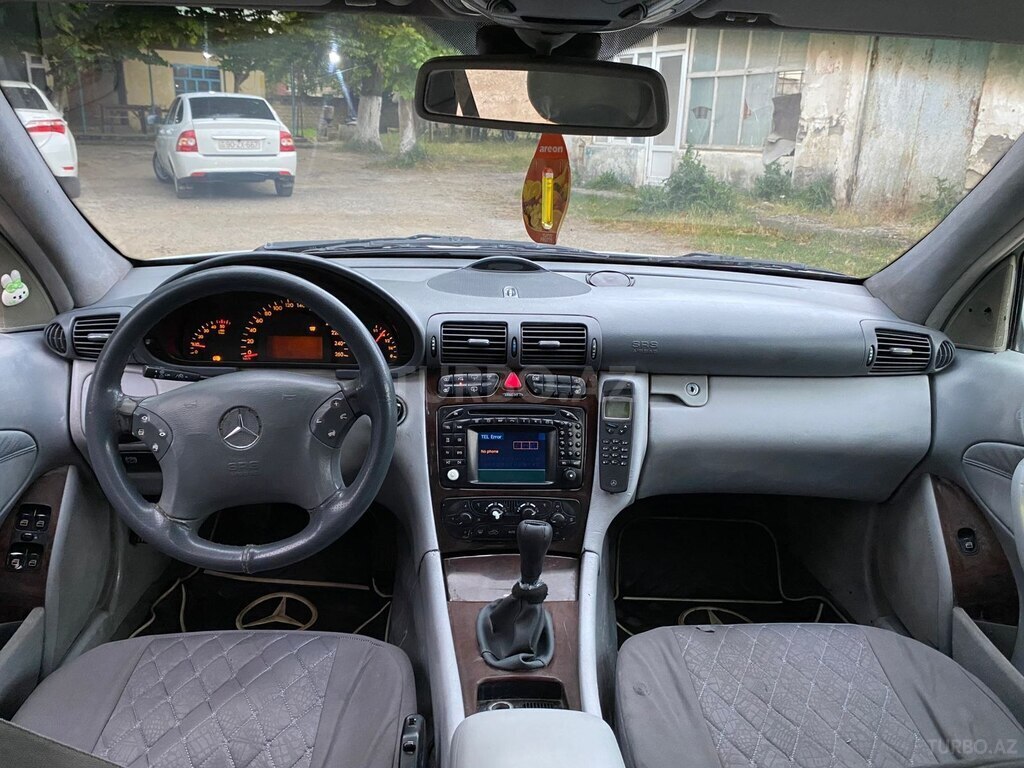 Mercedes C 200
