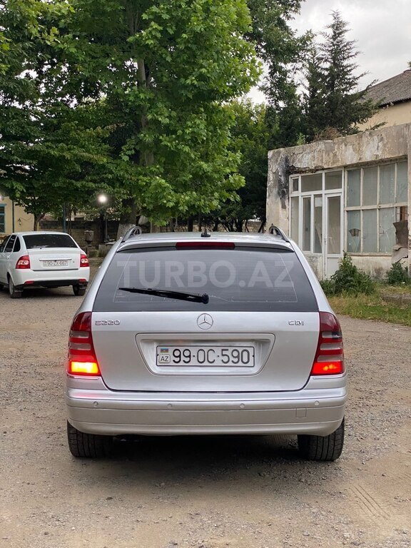 Mercedes C 200