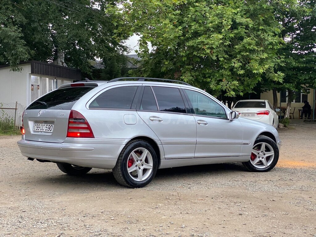 Mercedes C 200