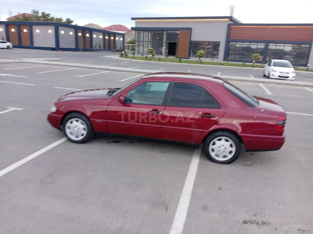 Mercedes C 180
