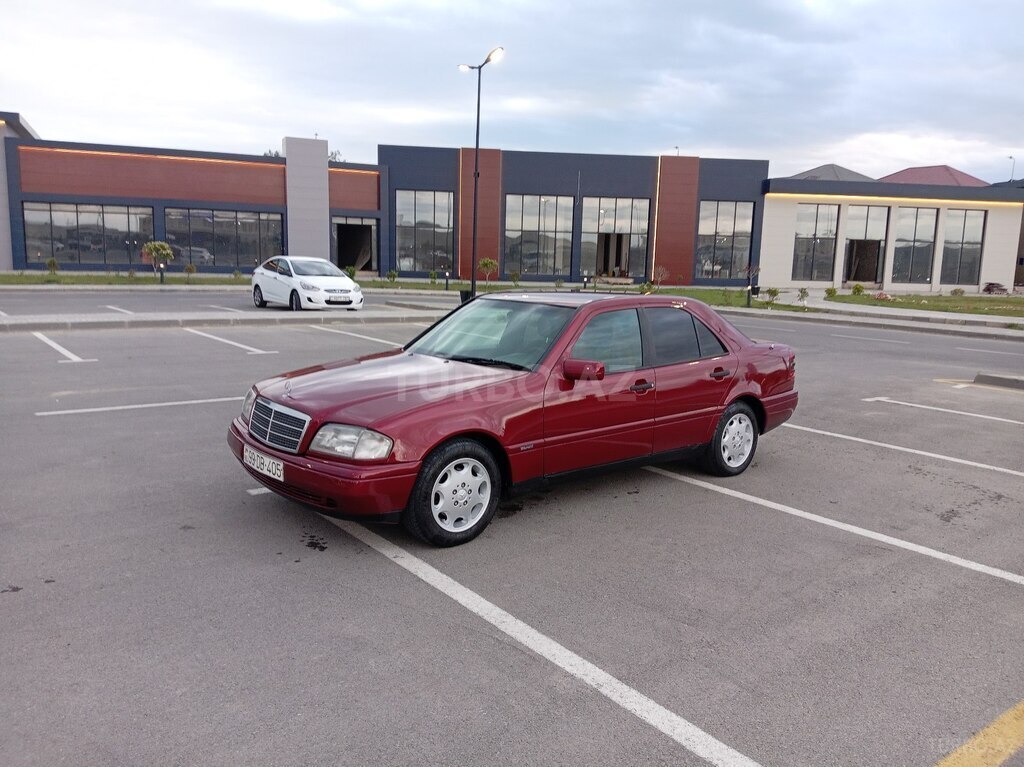 Mercedes C 180