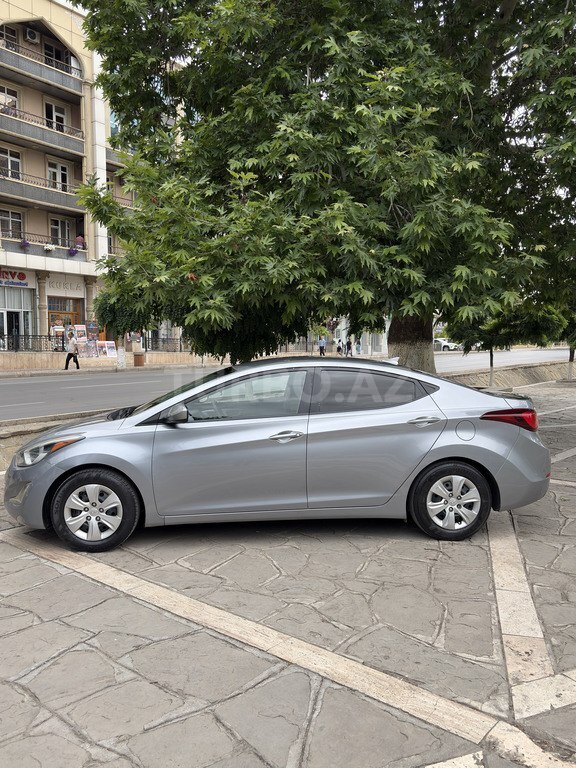 Hyundai Elantra