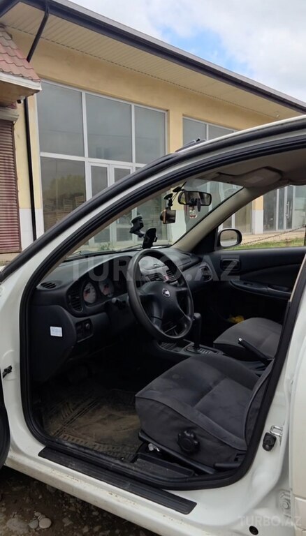 Nissan Sunny