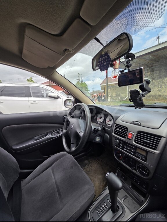 Nissan Sunny