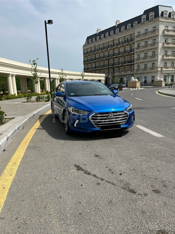 Hyundai Elantra
