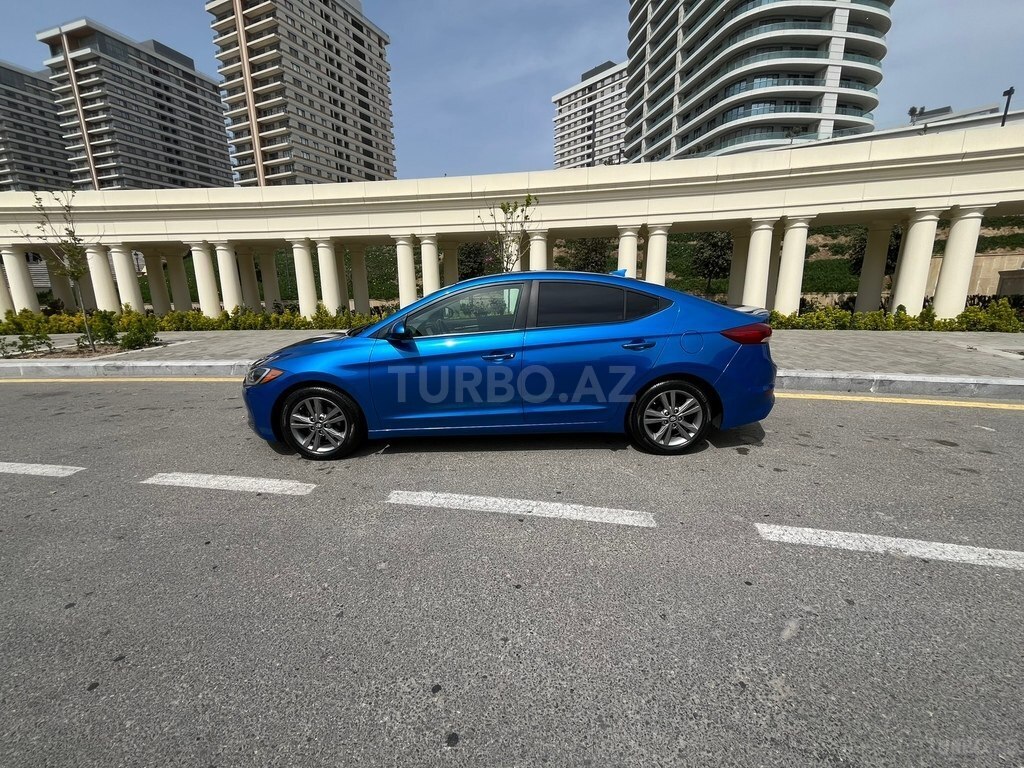 Hyundai Elantra