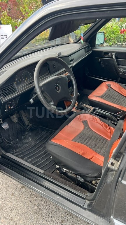 Mercedes 190