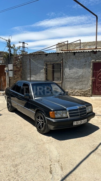 Mercedes 190