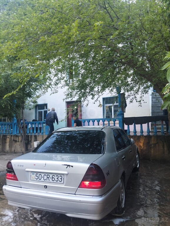 Mercedes C 240
