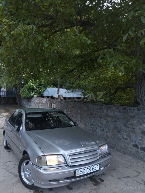 Mercedes C 240