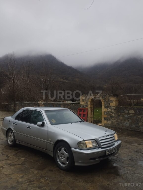 Mercedes C 240