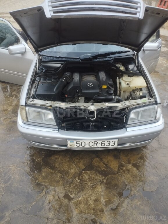 Mercedes C 240