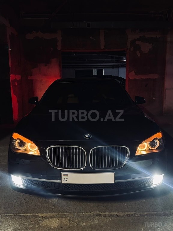 BMW 740
