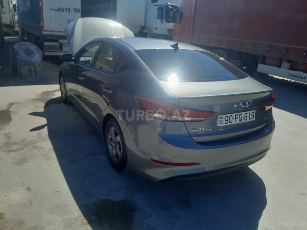 Hyundai Elantra