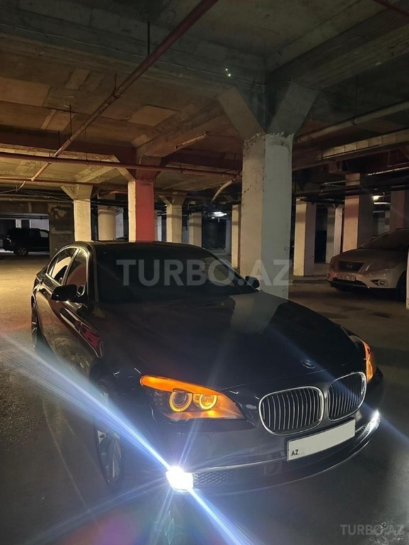 BMW 740