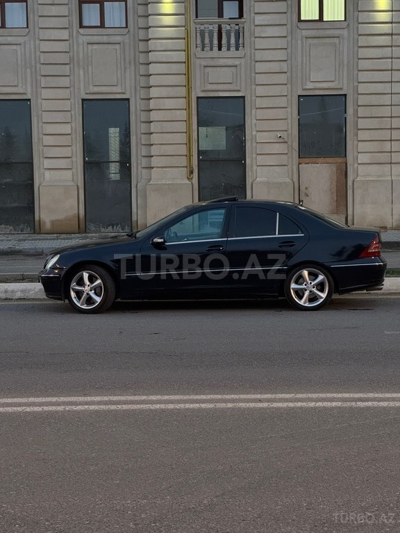 Mercedes C 230