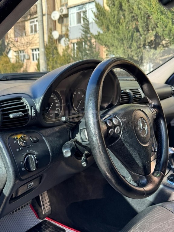 Mercedes C 230