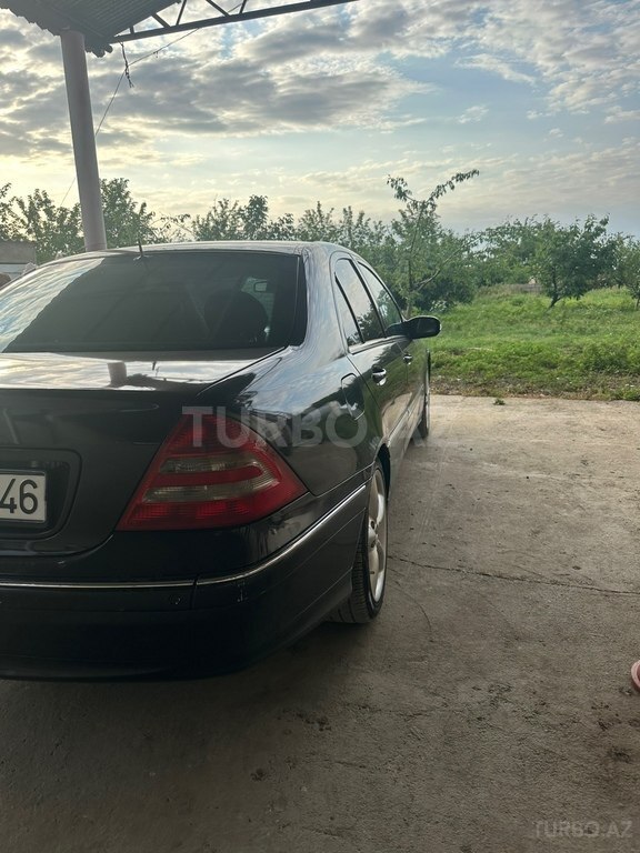Mercedes C 230