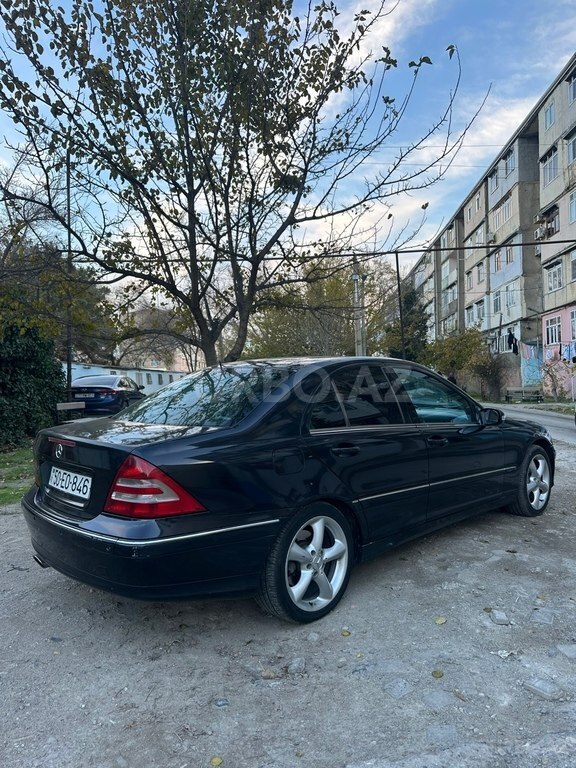 Mercedes C 230