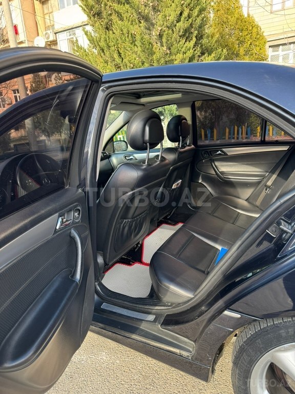 Mercedes C 230