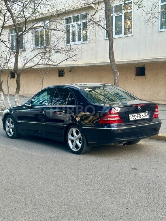 Mercedes C 230