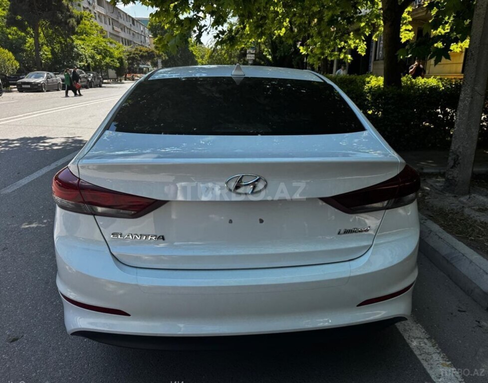 Hyundai Elantra