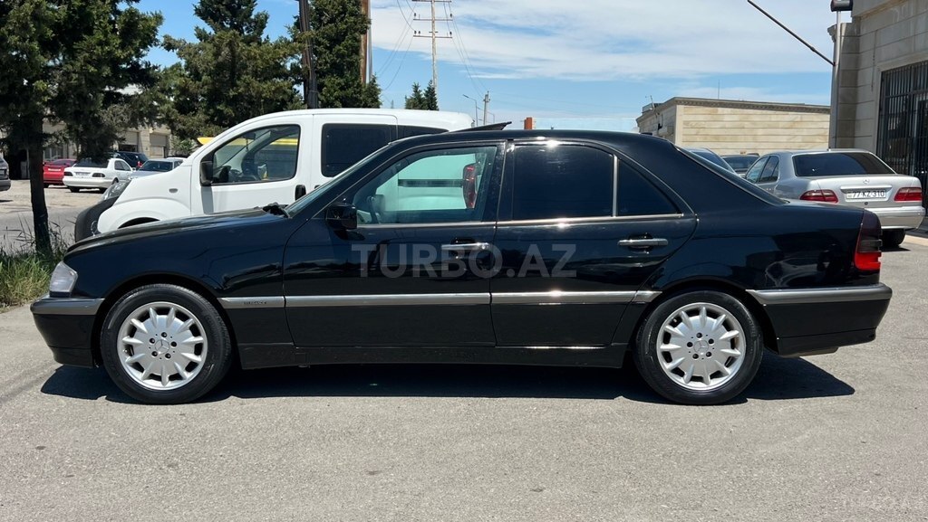 Mercedes C 230