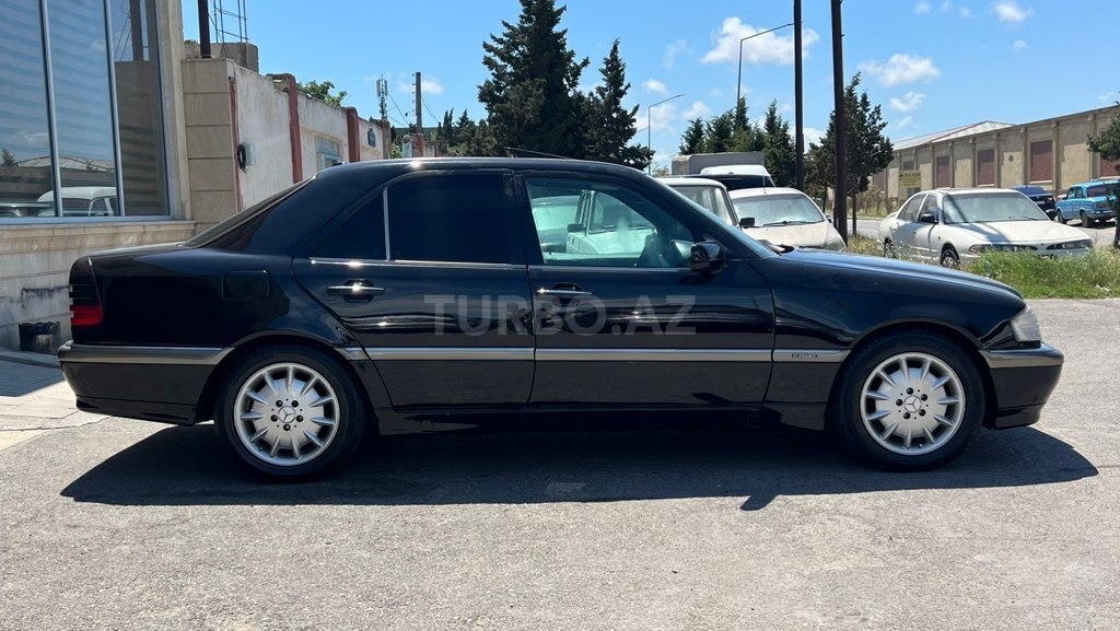 Mercedes C 230
