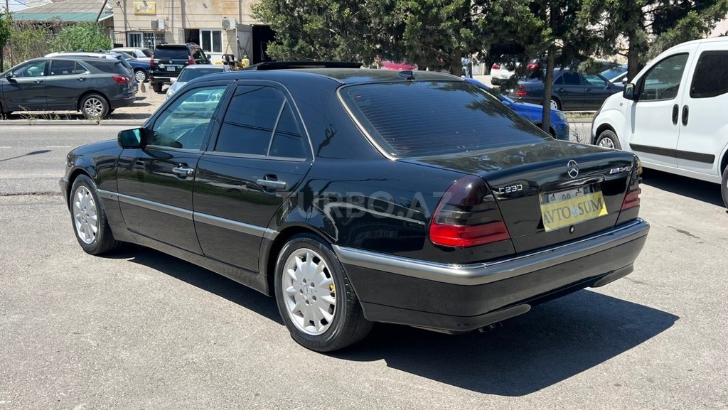 Mercedes C 230