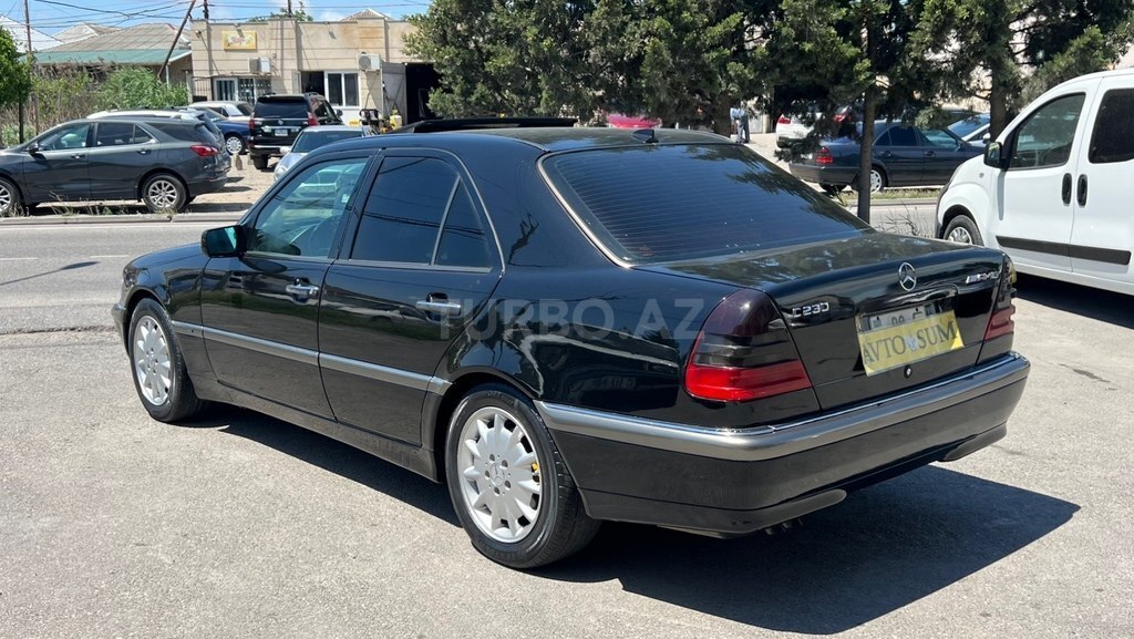 Mercedes C 230
