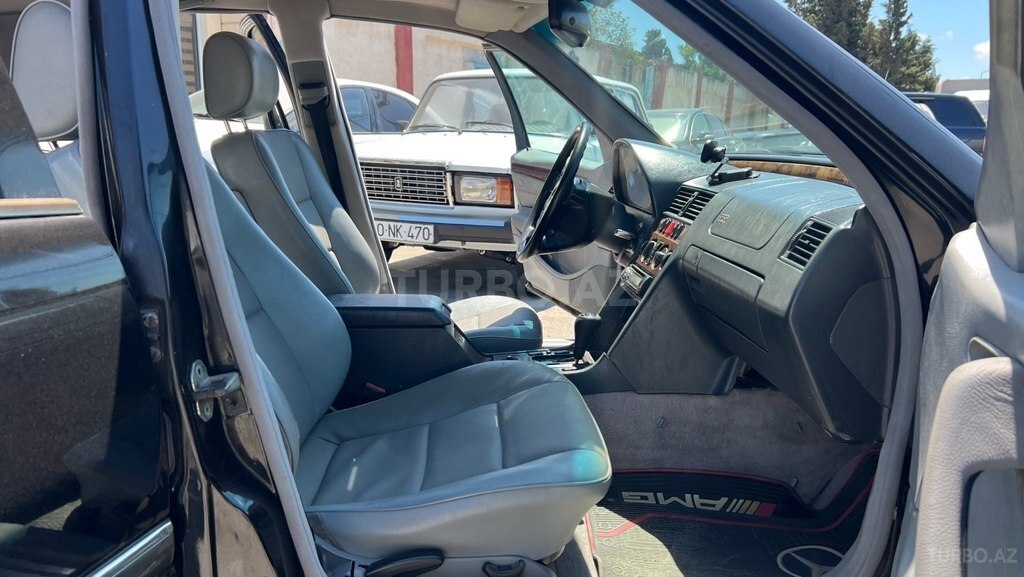 Mercedes C 230